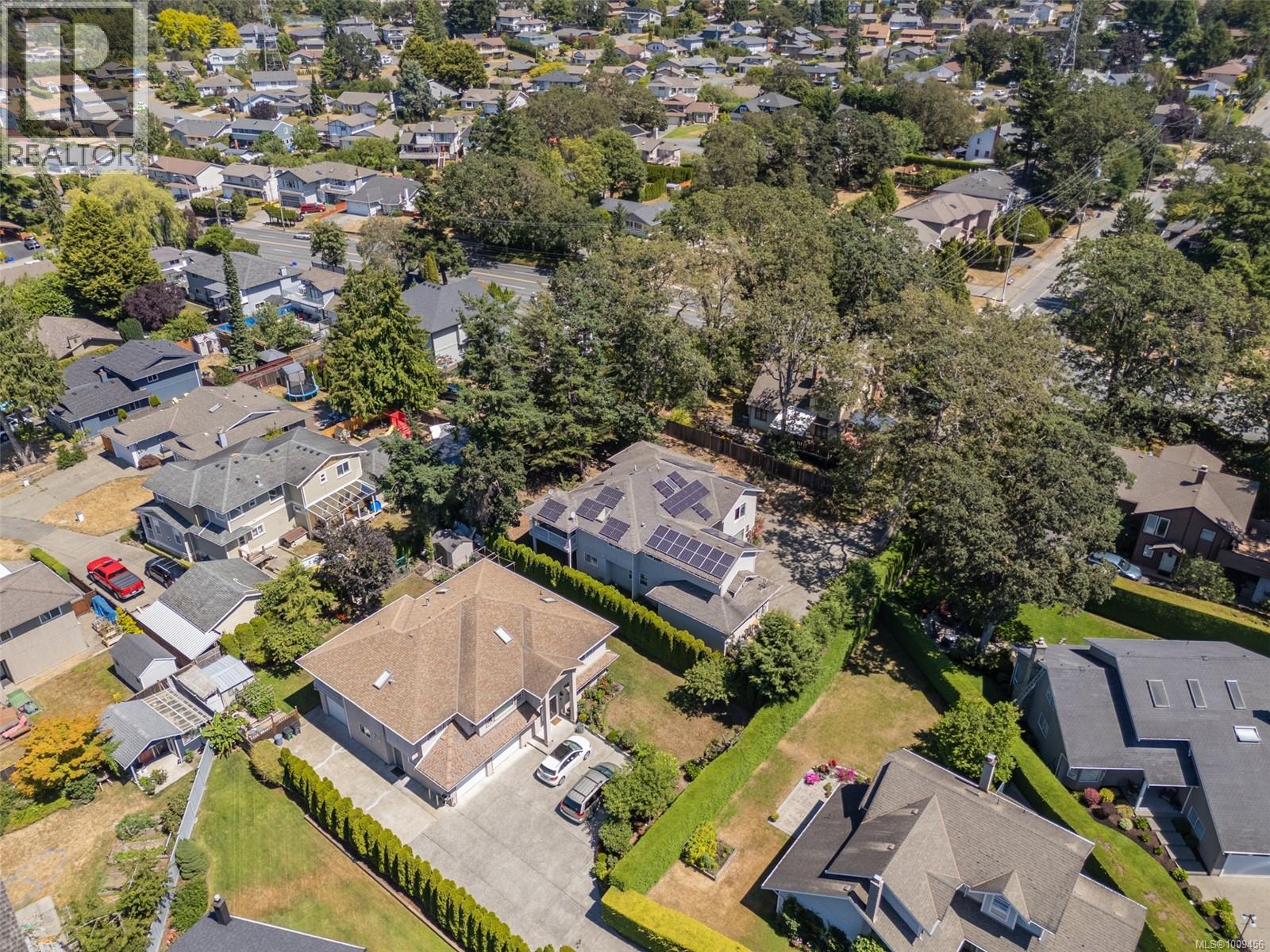 4202 Quadra Street, Saanich