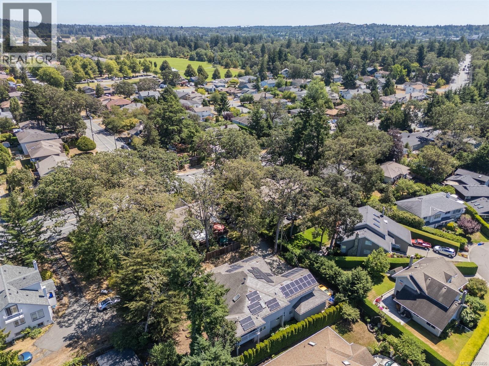  4202 Quadra Street, Saanich