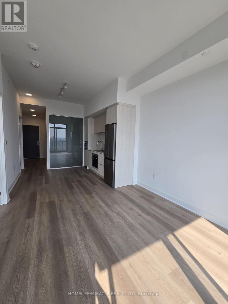 Photo 2 of 1715 86 Dundas Street E, Mississauga ON