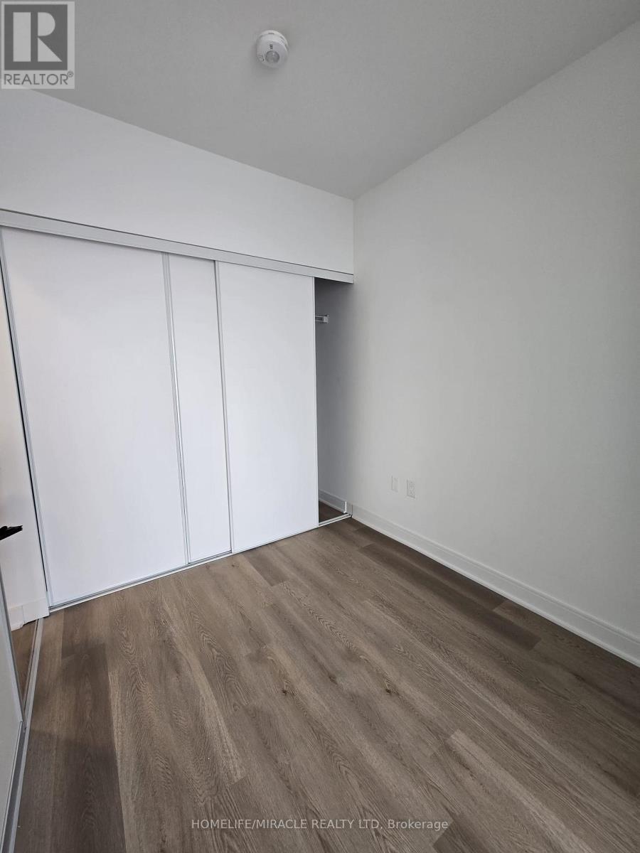Photo 6 of 1715 86 Dundas Street E, Mississauga ON