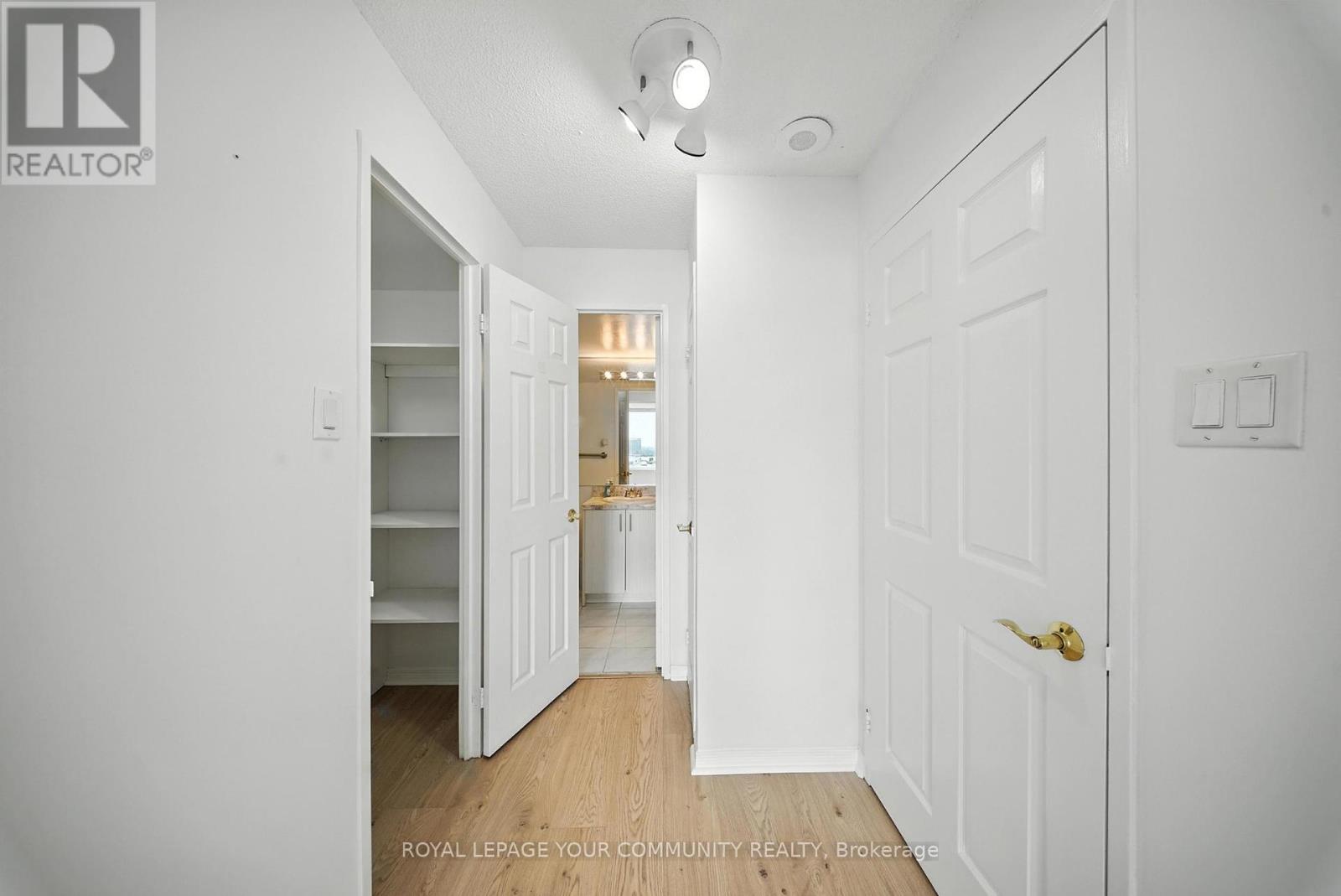 Photo 20 of 1404 330 Rathburn Road W, Mississauga ON