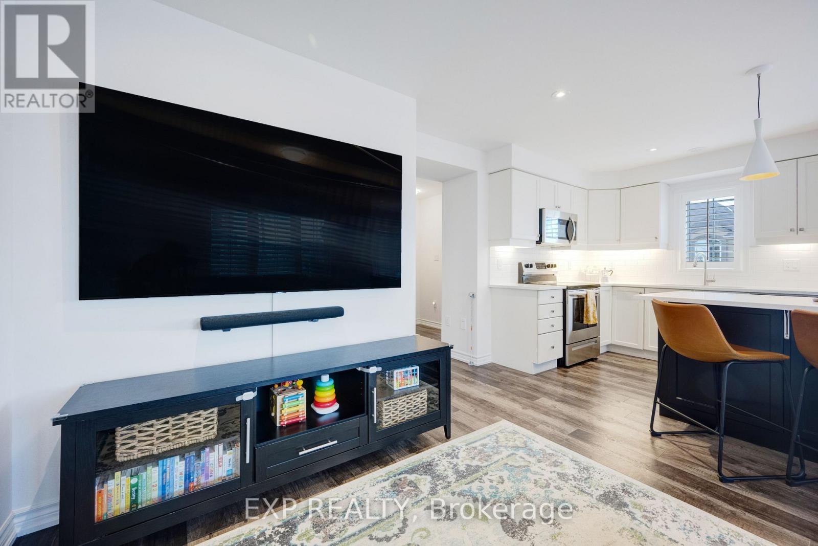 Photo 14 of 978 Alder Gate, Milton ON