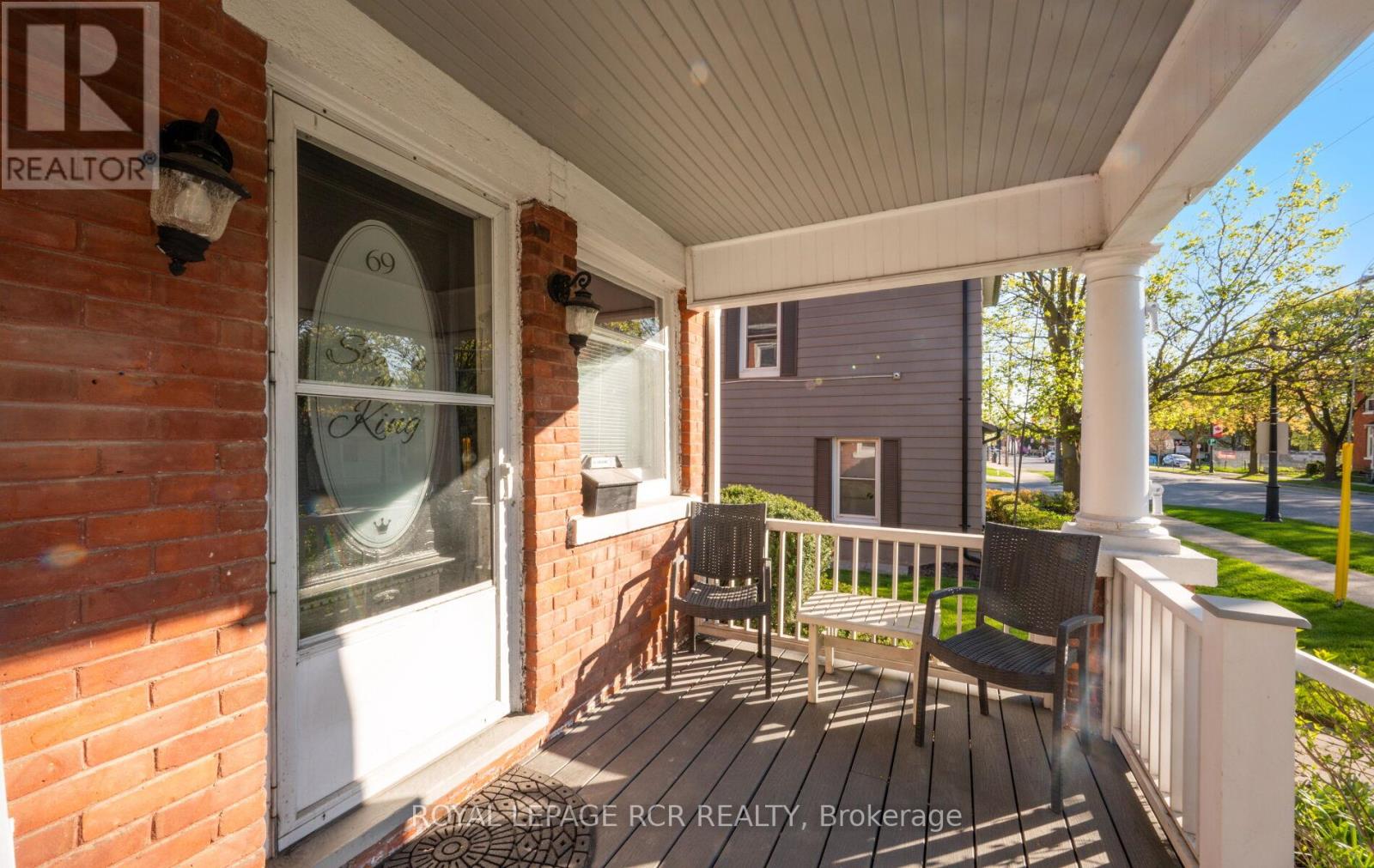 Photo 3 of 69 King Street W, Caledon ON