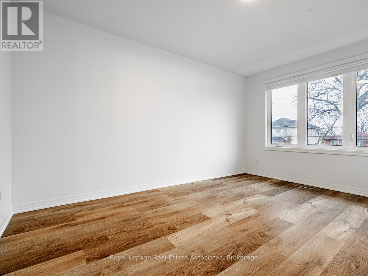 Photo 13 of 14 Damask Avenue, Toronto ON
