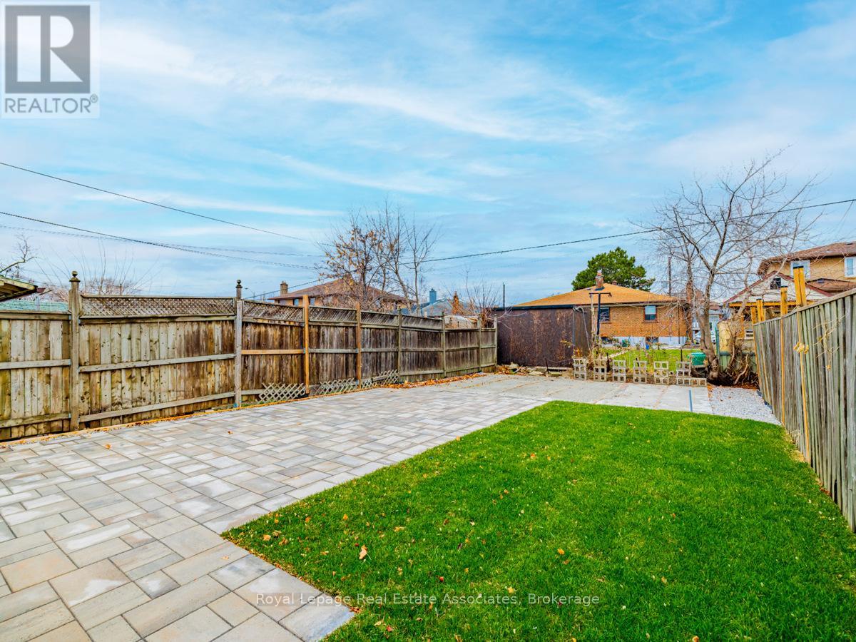 Photo 26 of 14 Damask Avenue, Toronto ON