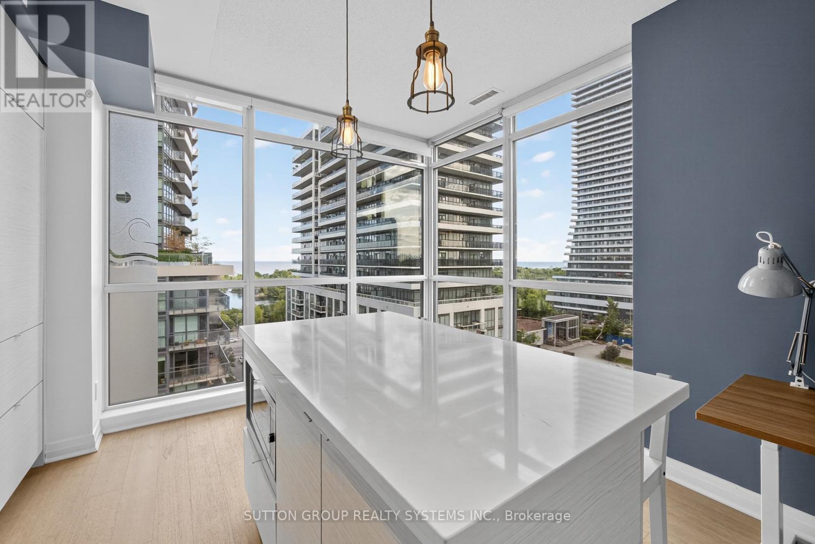 Photo 17 of 815 60 Annie Craig Drive, Toronto ON
