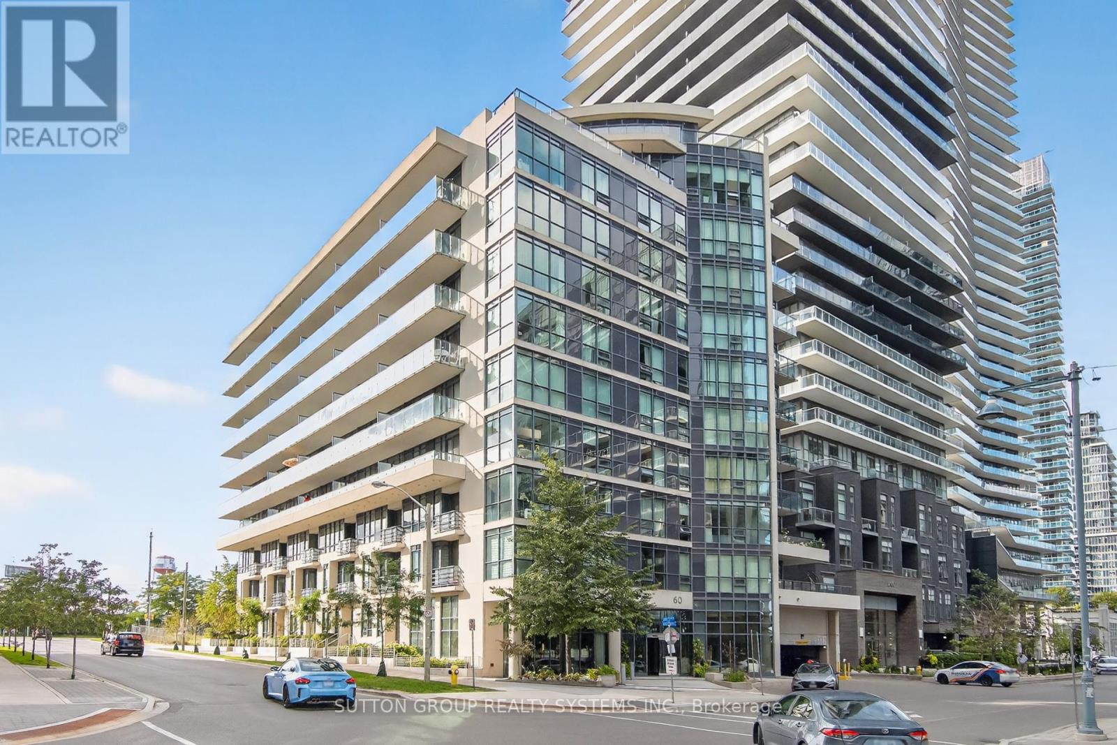 Photo 2 of 815 60 Annie Craig Drive, Toronto ON