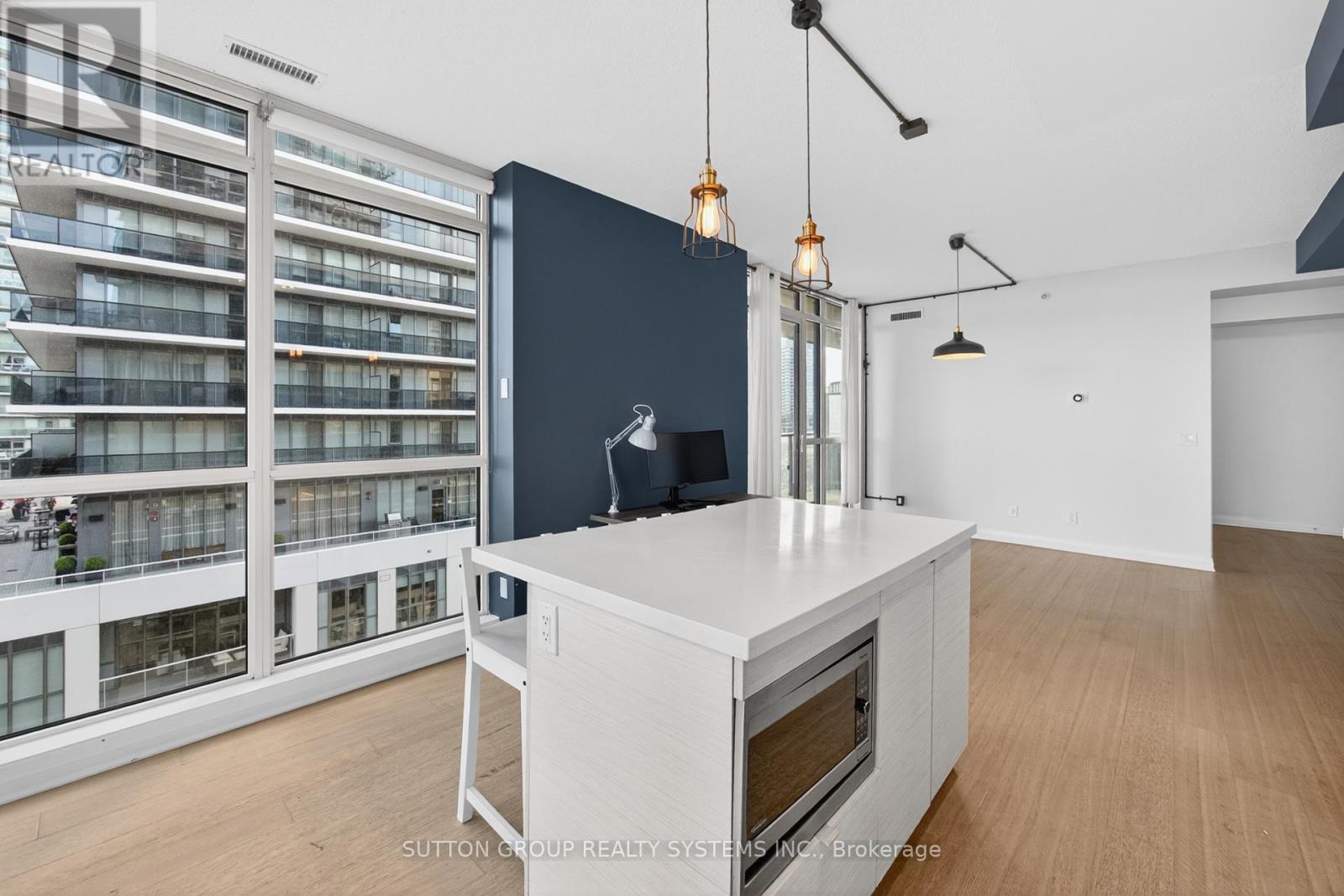 Photo 21 of 815 60 Annie Craig Drive, Toronto ON