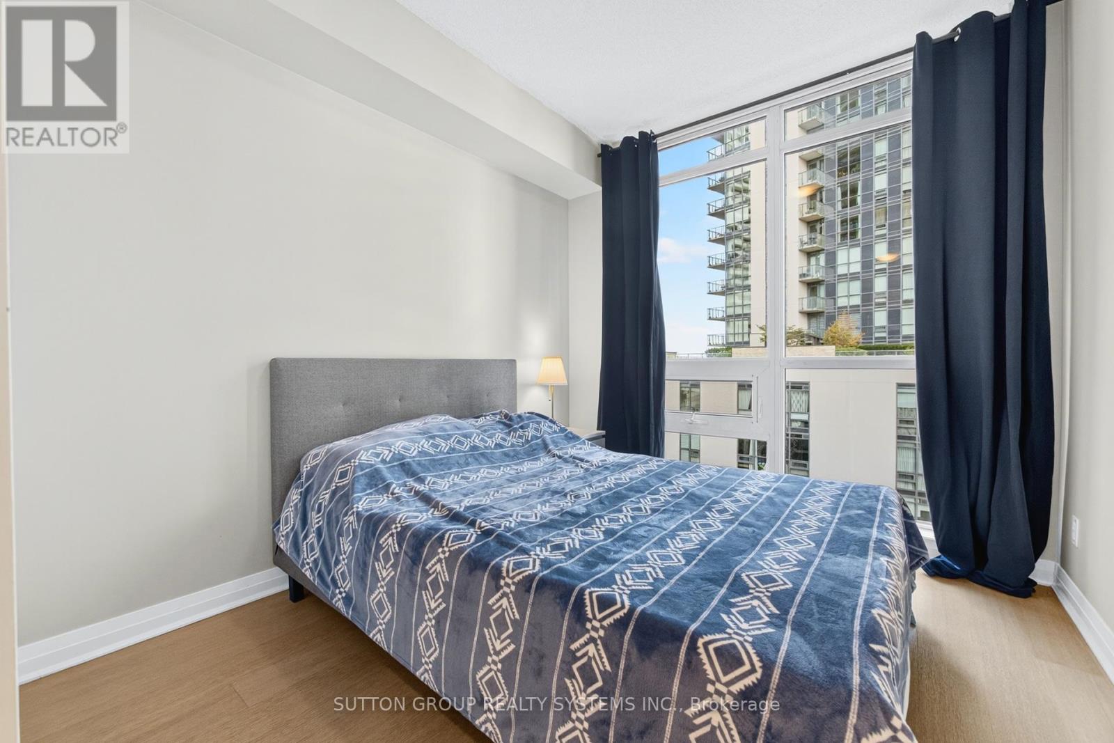 Photo 23 of 815 60 Annie Craig Drive, Toronto ON