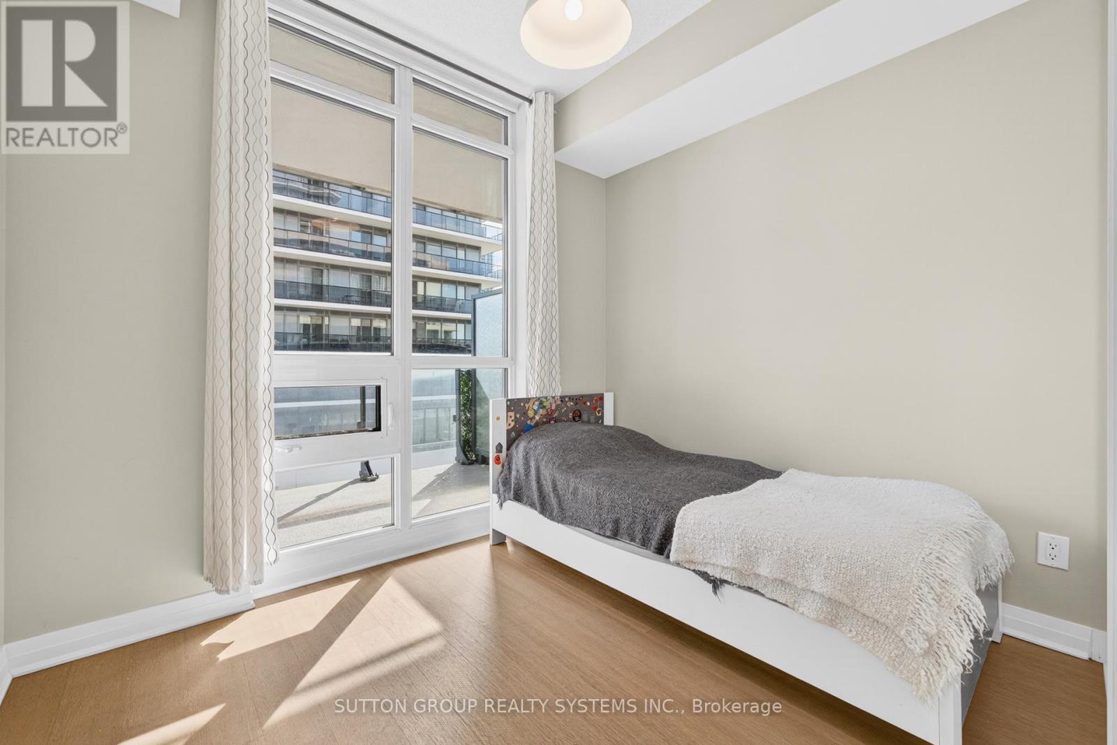 Photo 27 of 815 60 Annie Craig Drive, Toronto ON