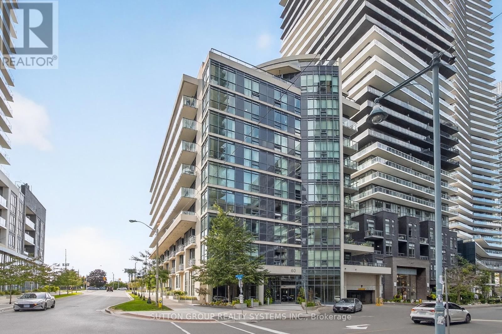 Photo 3 of 815 60 Annie Craig Drive, Toronto ON