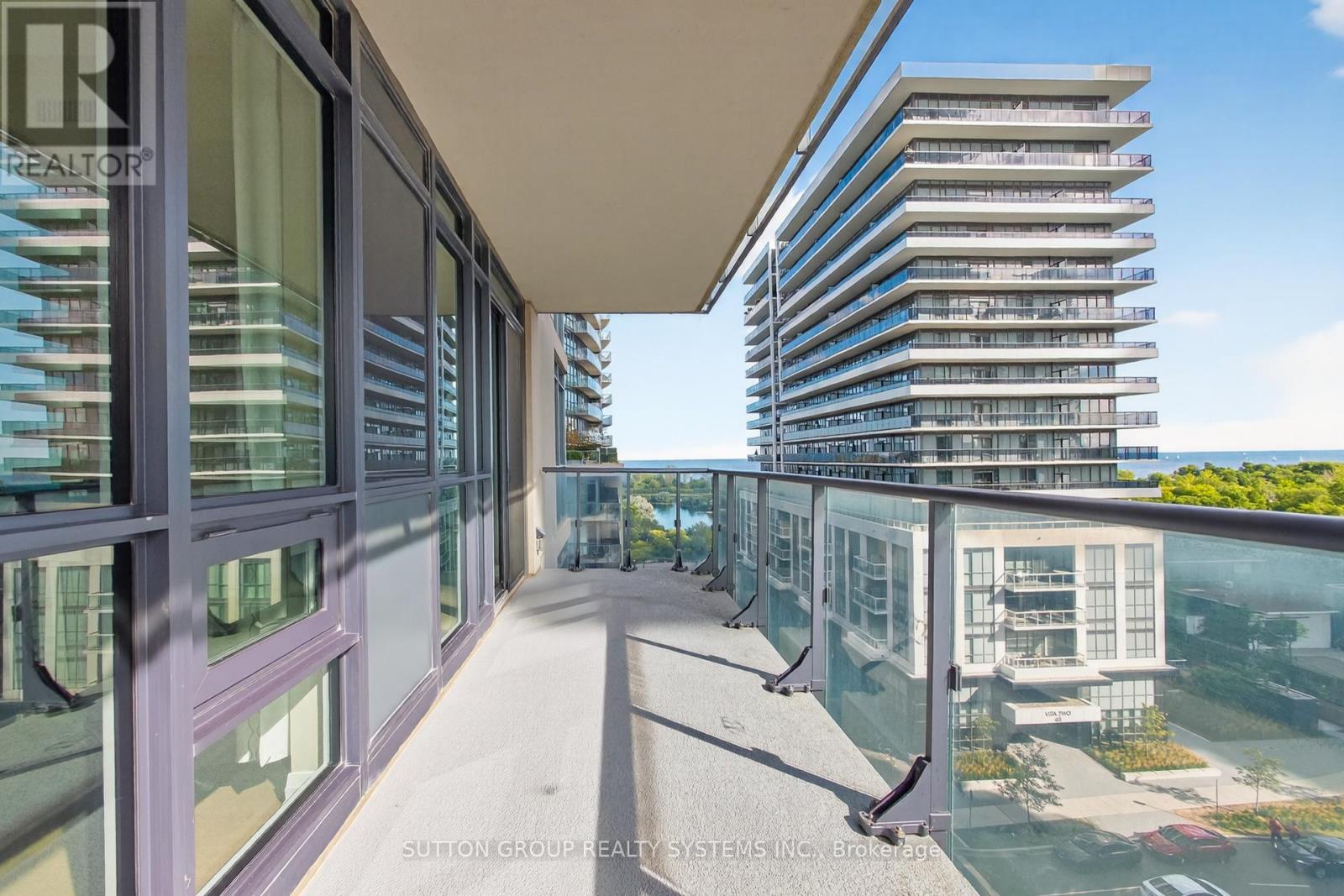 Photo 37 of 815 60 Annie Craig Drive, Toronto ON