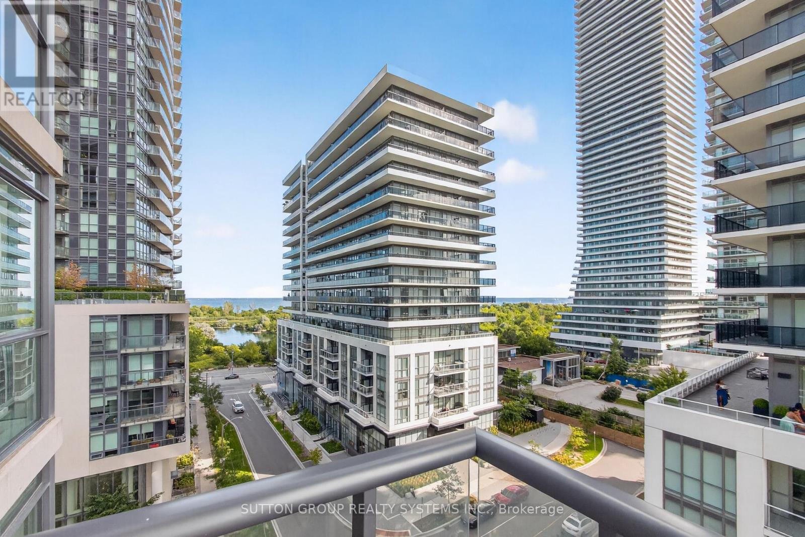 Photo 41 of 815 60 Annie Craig Drive, Toronto ON