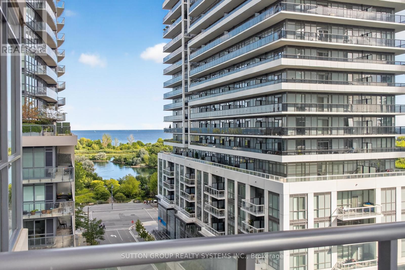 Photo 43 of 815 60 Annie Craig Drive, Toronto ON