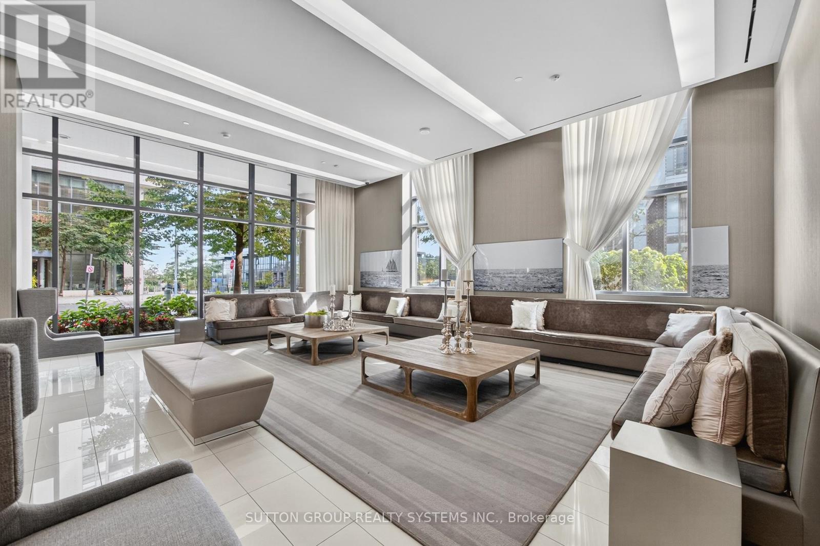 Photo 7 of 815 60 Annie Craig Drive, Toronto ON