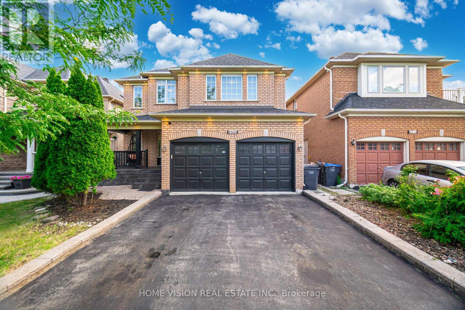 Photo 1 of 6560 Western Skies Way W, Mississauga ON