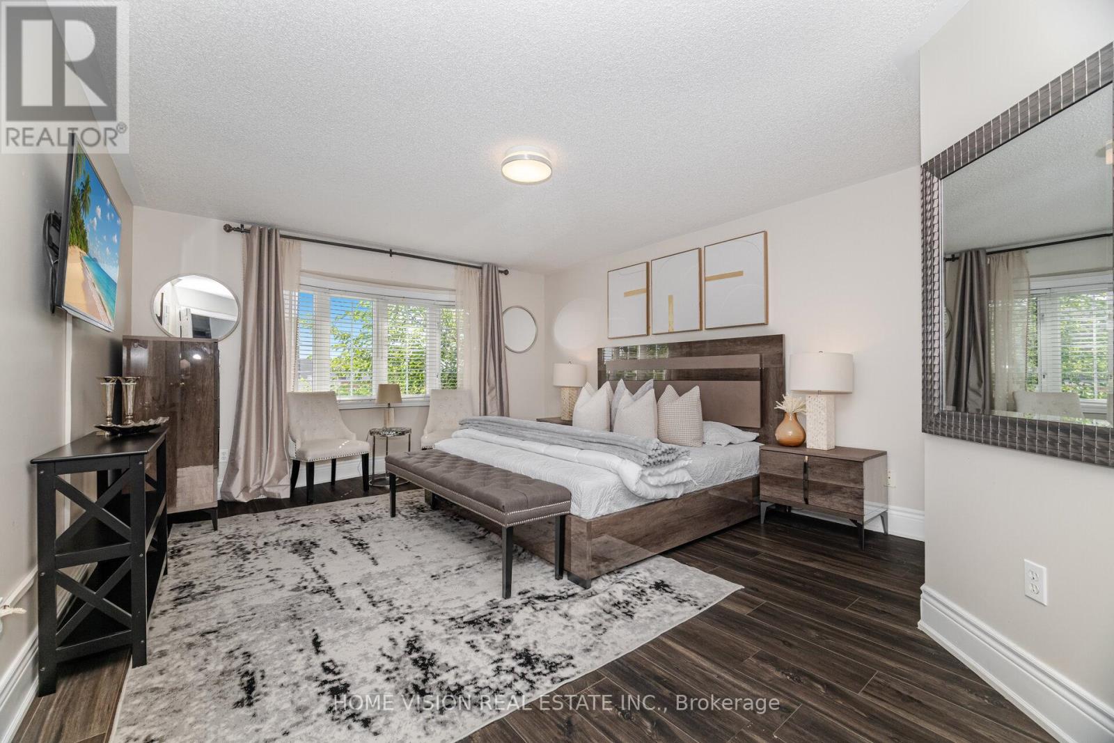 Photo 22 of 6560 Western Skies Way W, Mississauga ON
