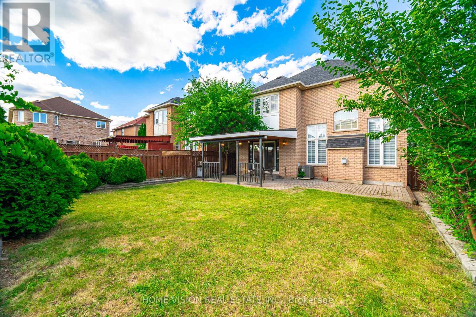 Photo 45 of 6560 Western Skies Way W, Mississauga ON