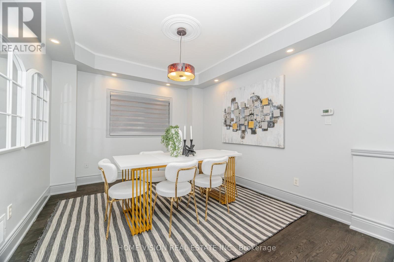 Photo 8 of 6560 Western Skies Way W, Mississauga ON