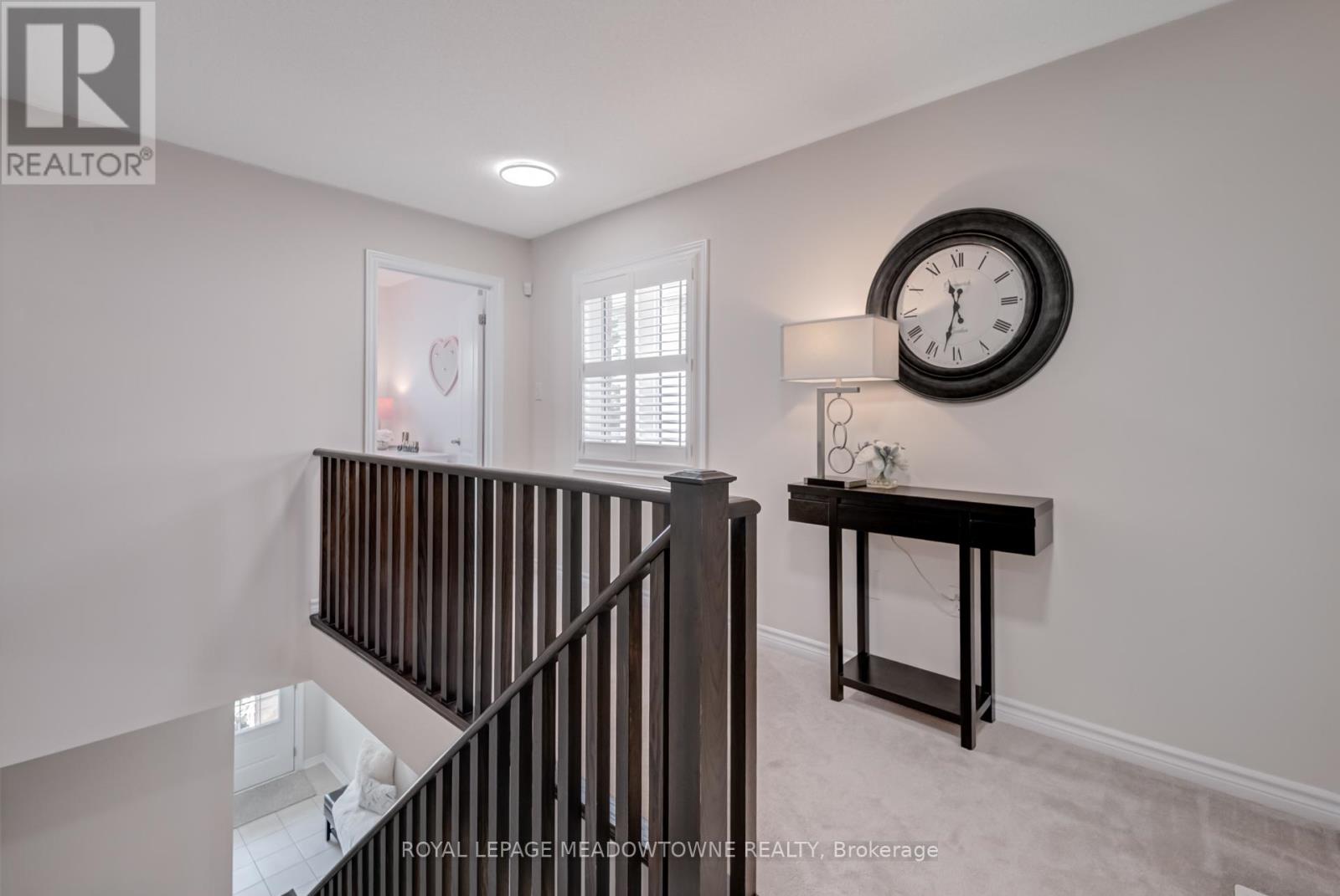 Photo 21 of 43 Ridgegate Crescent, Halton Hills ON