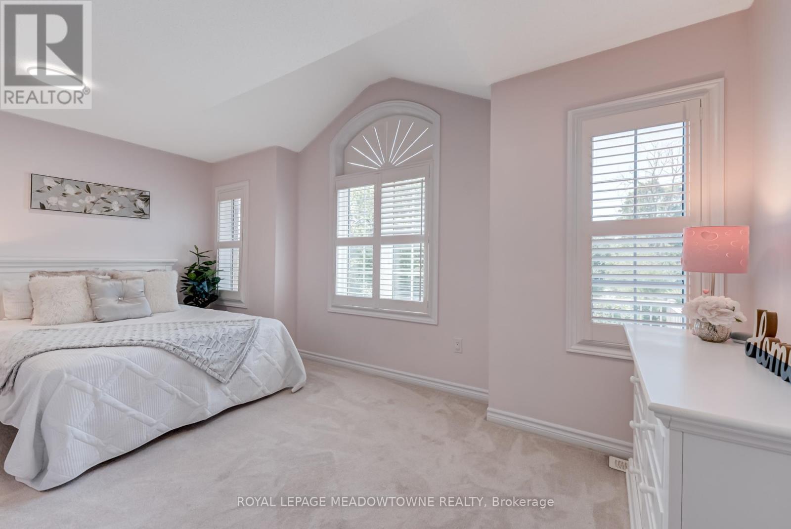 Photo 31 of 43 Ridgegate Crescent, Halton Hills ON