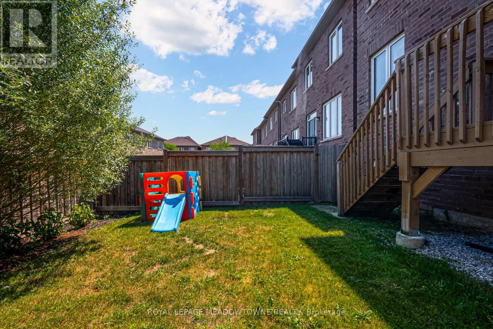 Photo 36 of 43 Ridgegate Crescent, Halton Hills ON