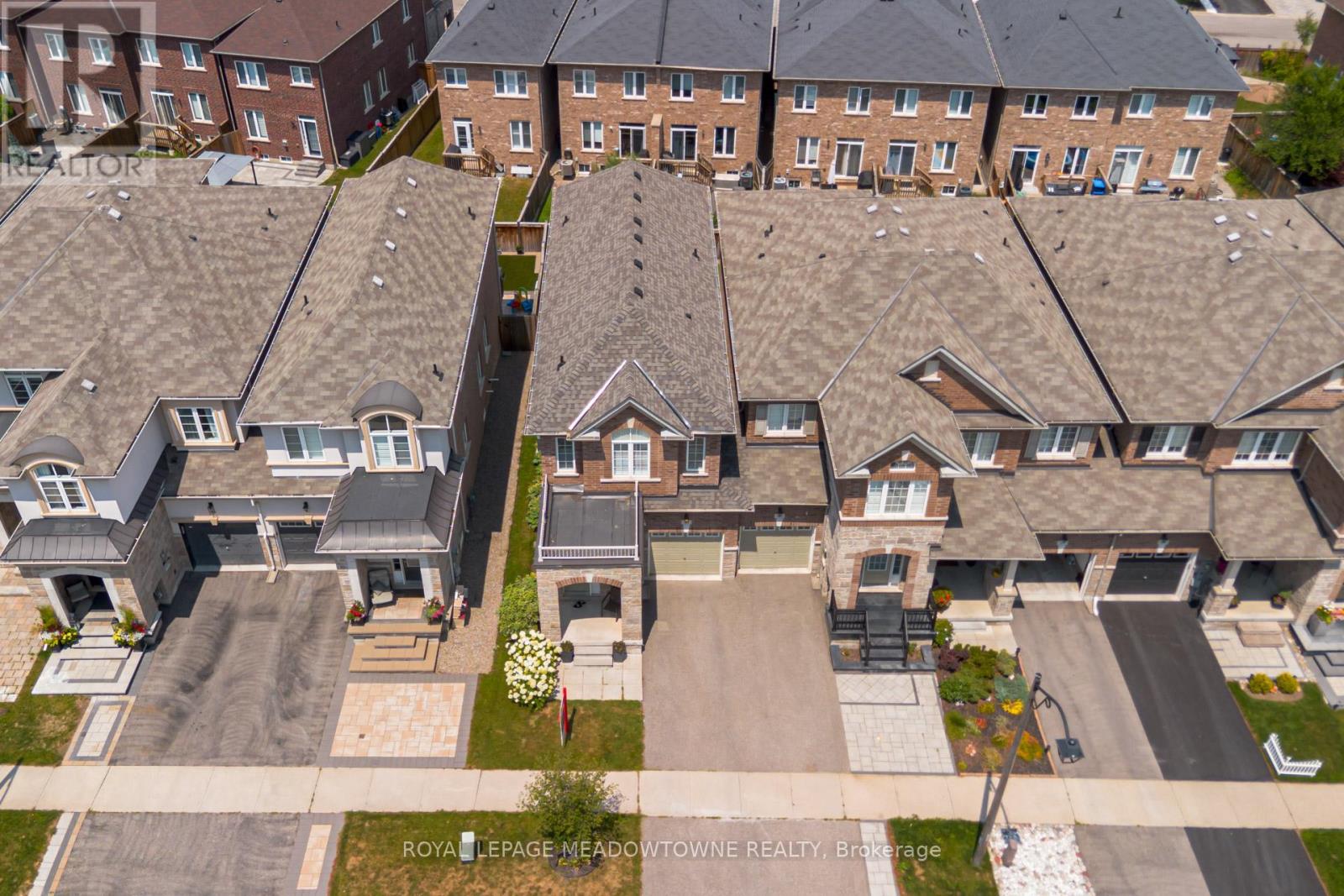 Photo 42 of 43 Ridgegate Crescent, Halton Hills ON