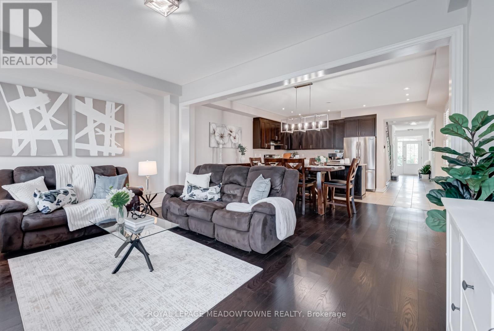 Photo 6 of 43 Ridgegate Crescent, Halton Hills ON