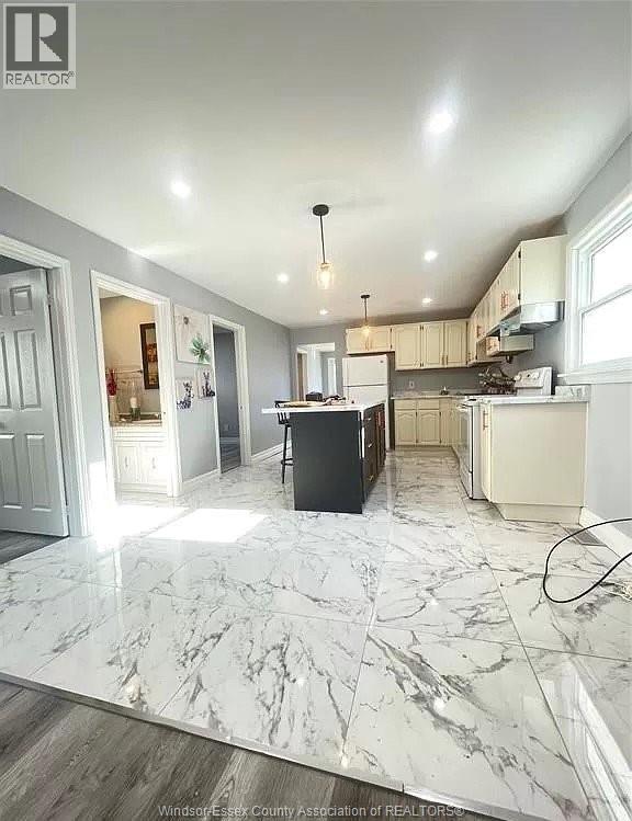 Photo 9 of 2662 Meldrum, Windsor ON