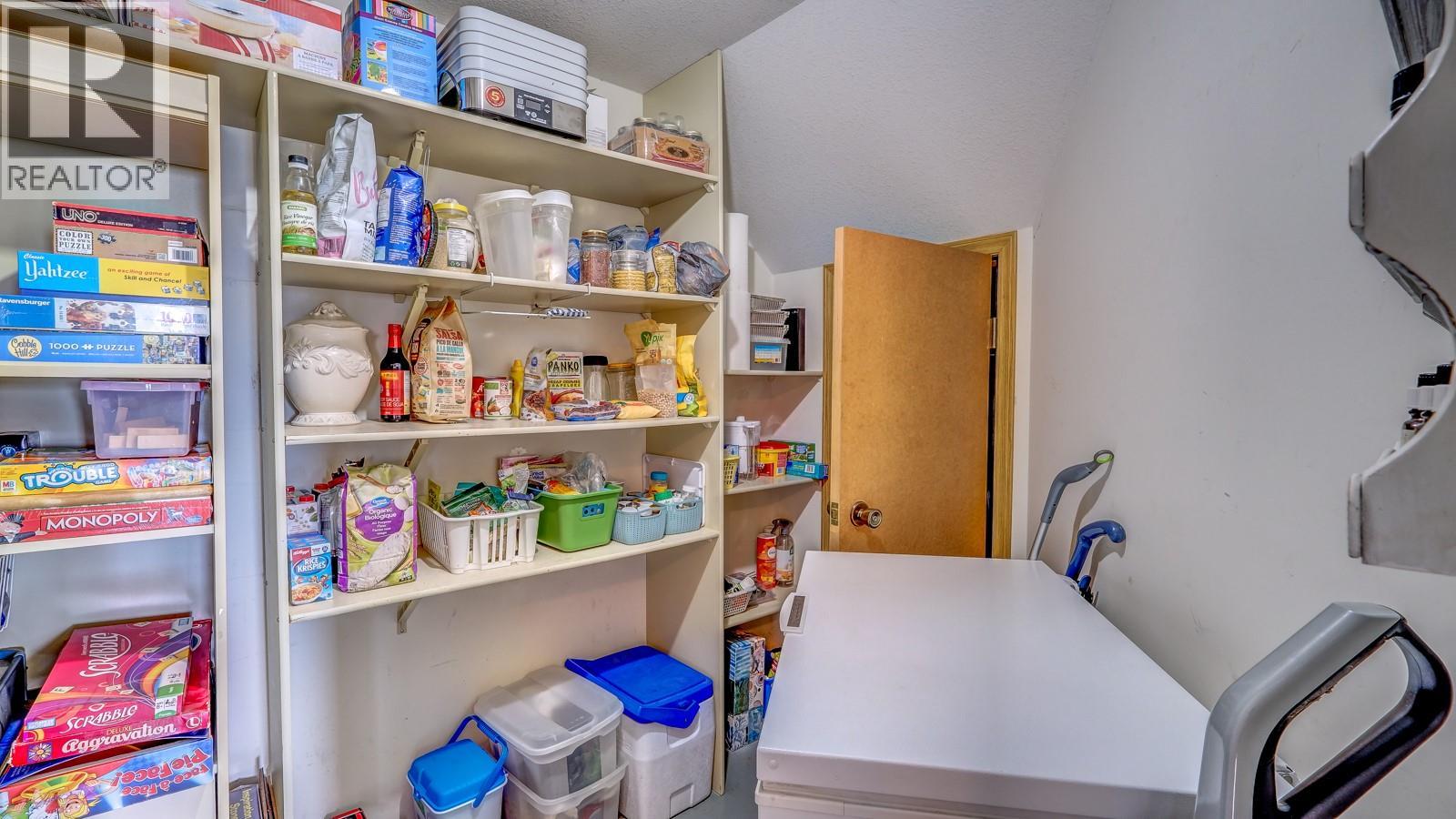  1115 Gregory Road, West Kelowna