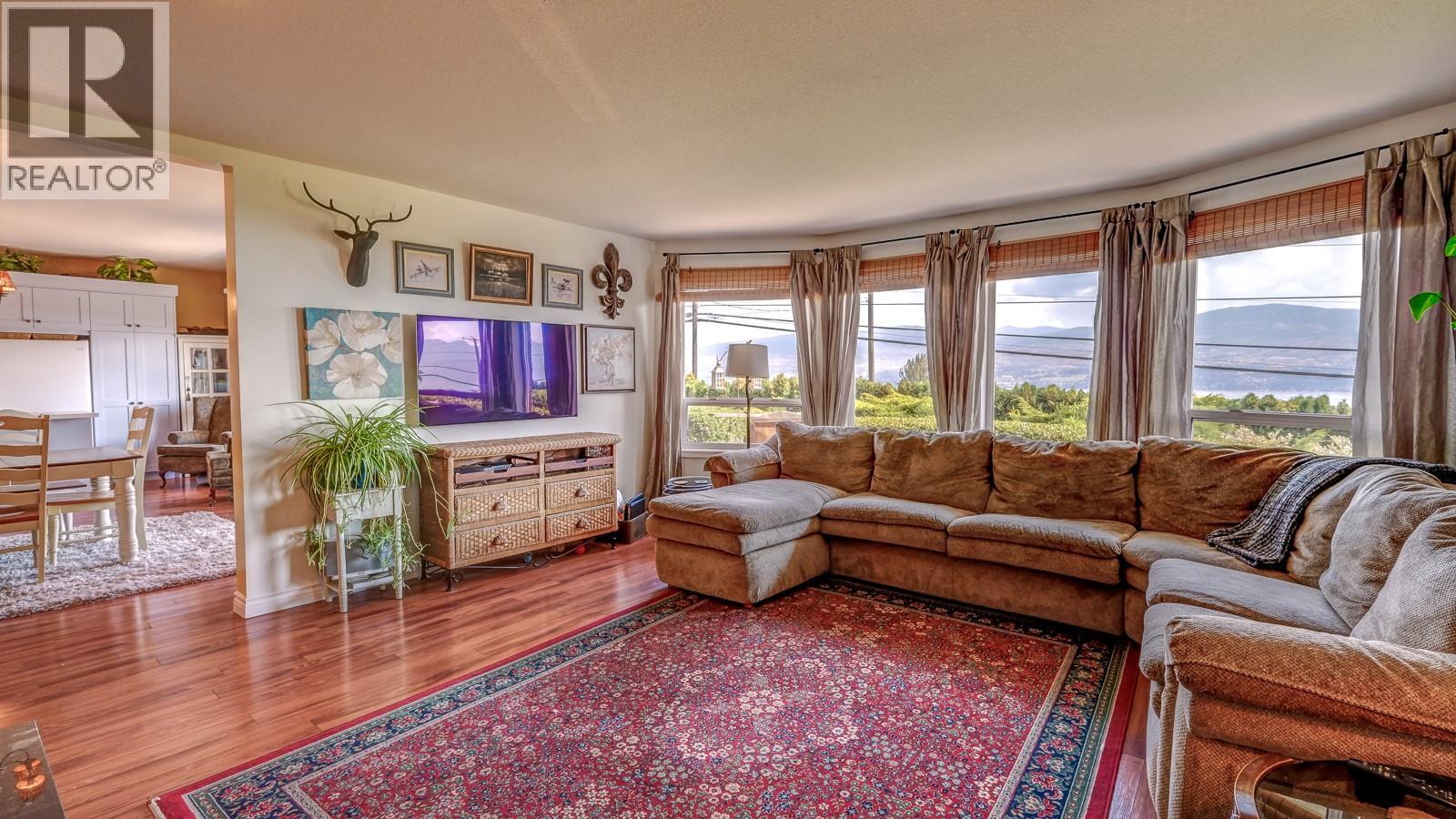  1115 Gregory Road, West Kelowna