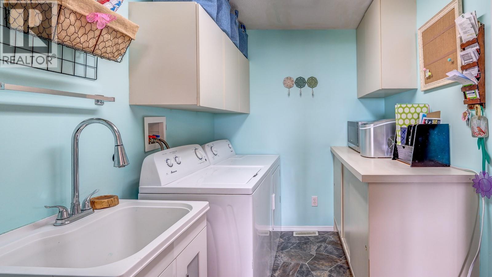  1115 Gregory Road, West Kelowna