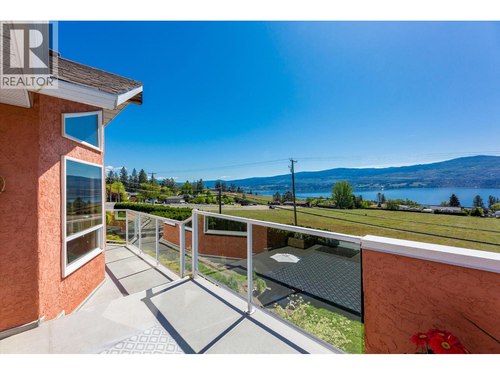  1115 Gregory Road, West Kelowna