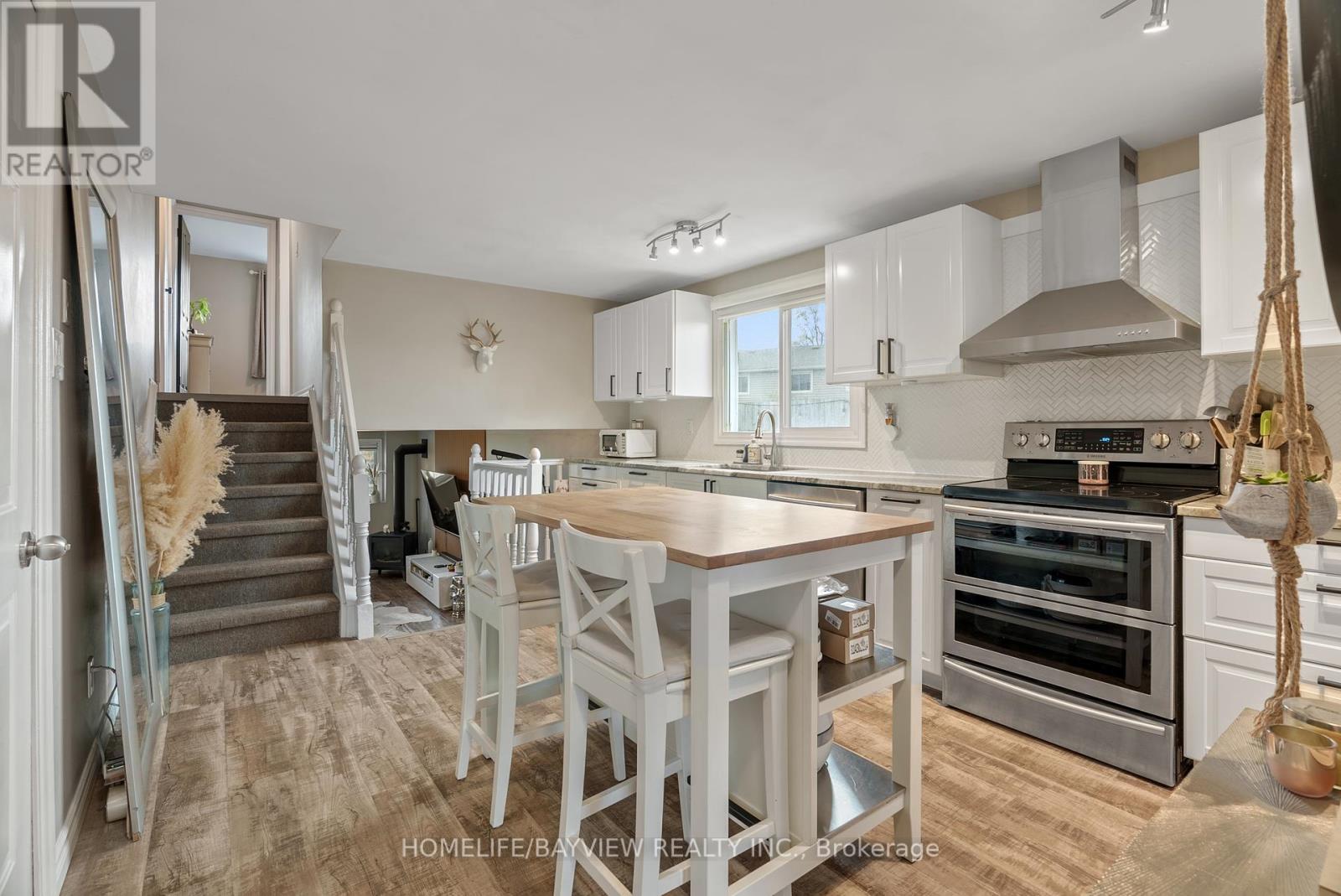 Photo 4 of 333 Preston Parkway, Cambridge ON