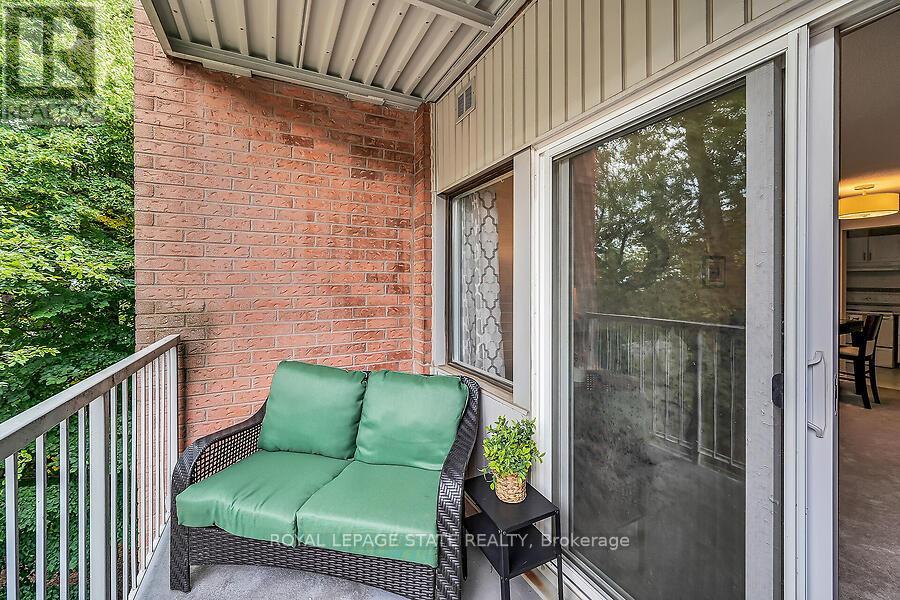 Photo 17 of 204 6 Niagara Street, Grimsby ON