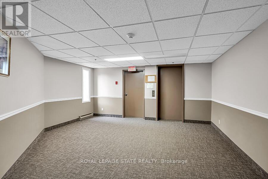 Photo 31 of 204 6 Niagara Street, Grimsby ON