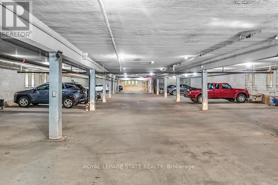 Photo 36 of 204 6 Niagara Street, Grimsby ON