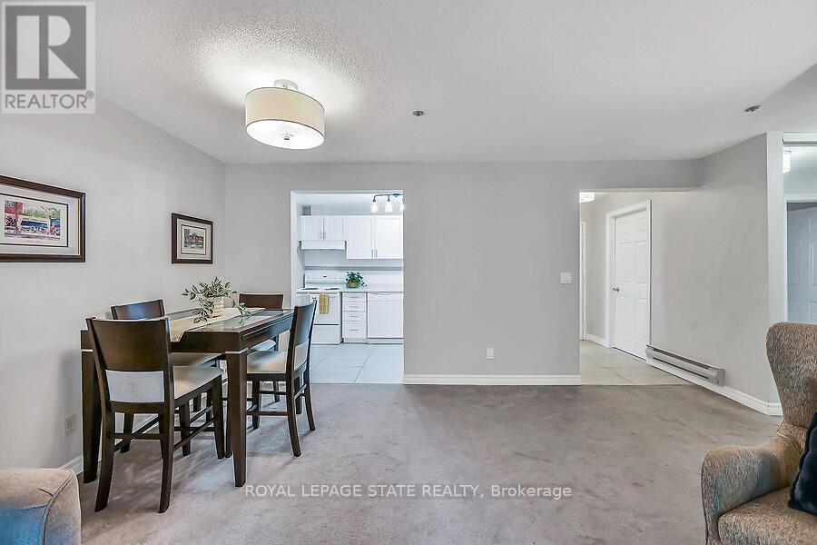Photo 8 of 204 6 Niagara Street, Grimsby ON