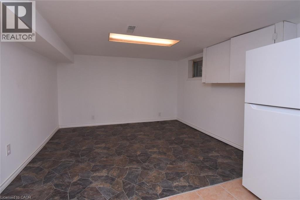 Photo 18 of 14 Graham Avenue S, Hamilton ON