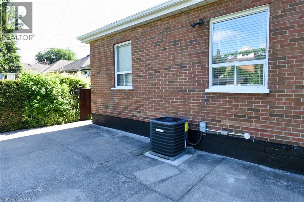 Photo 26 of 14 Graham Avenue S, Hamilton ON