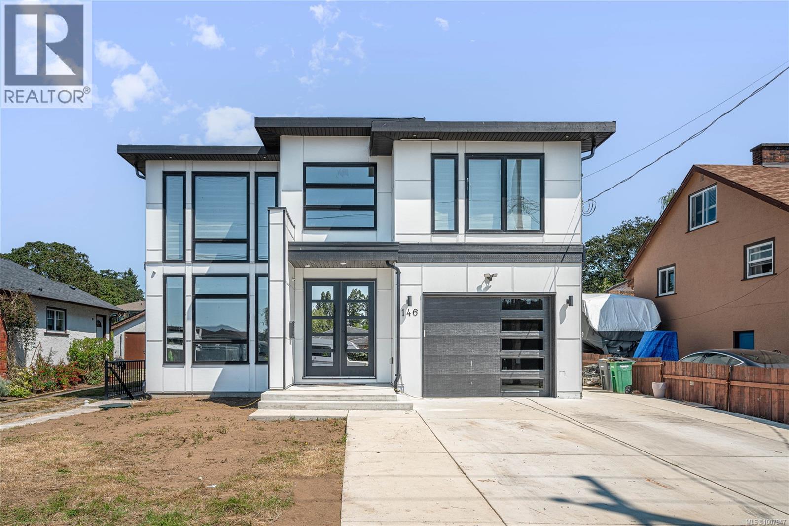 Photo 1 of 146 Cadillac Ave, Saanich BC