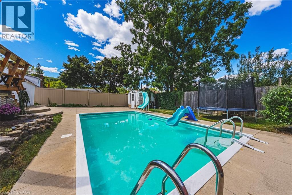 Photo 23 of 40 Wyngate Avenue, Hamilton ON