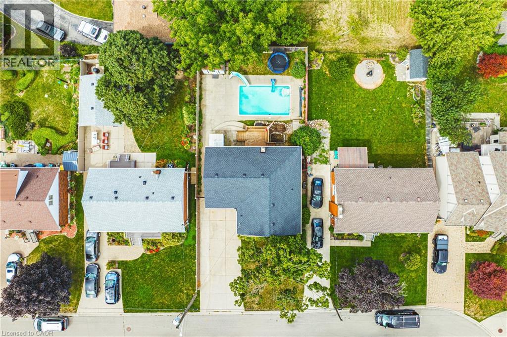 Photo 24 of 40 Wyngate Avenue, Hamilton ON