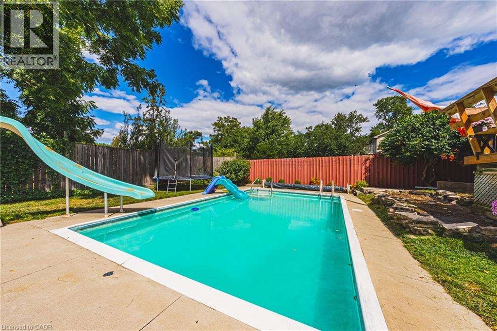 Photo 22 of 40 Wyngate Avenue, Hamilton ON
