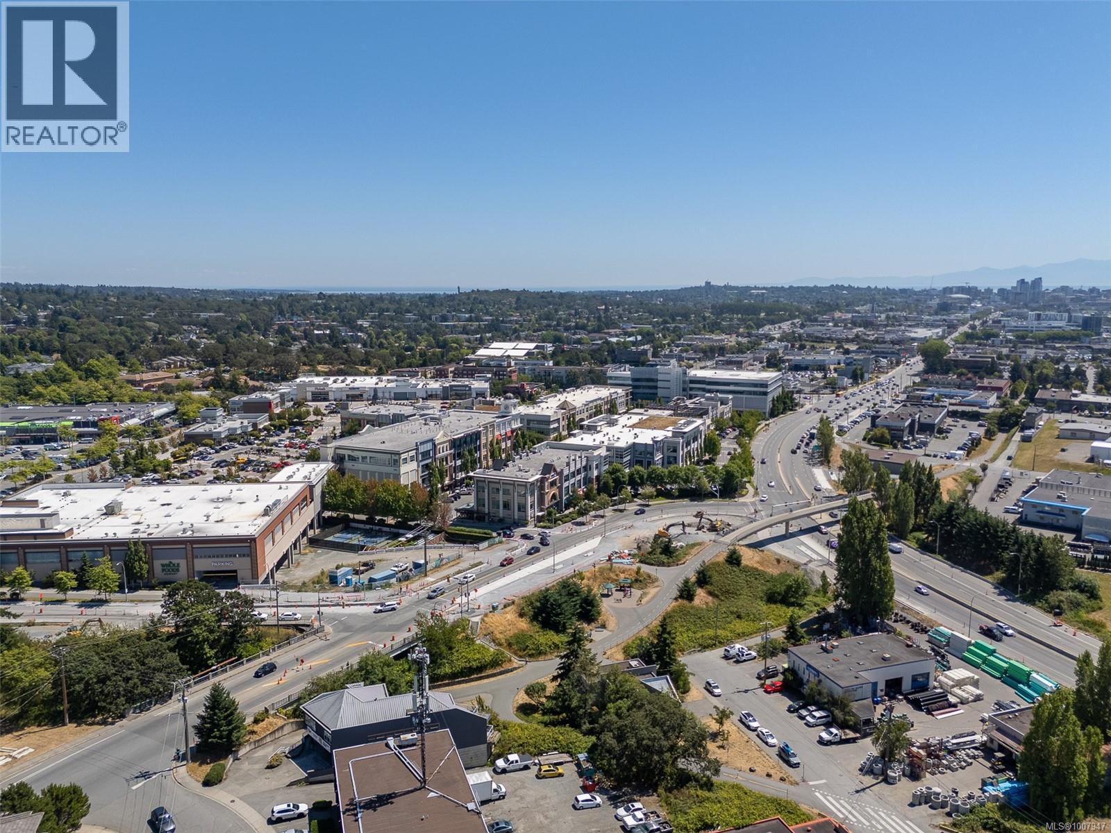 Photo 60 of 146 Cadillac Ave, Saanich BC