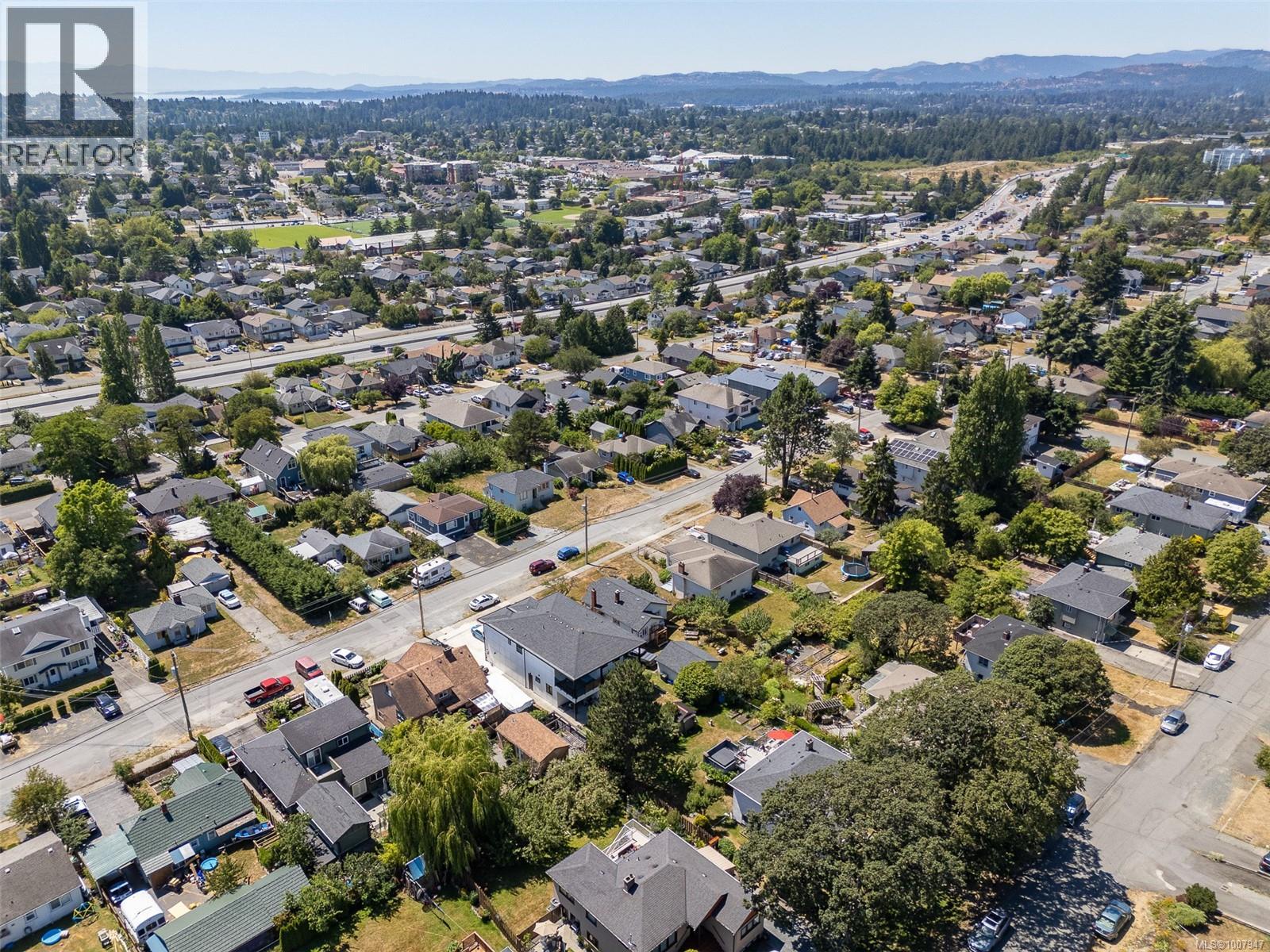 Photo 57 of 146 Cadillac Ave, Saanich BC