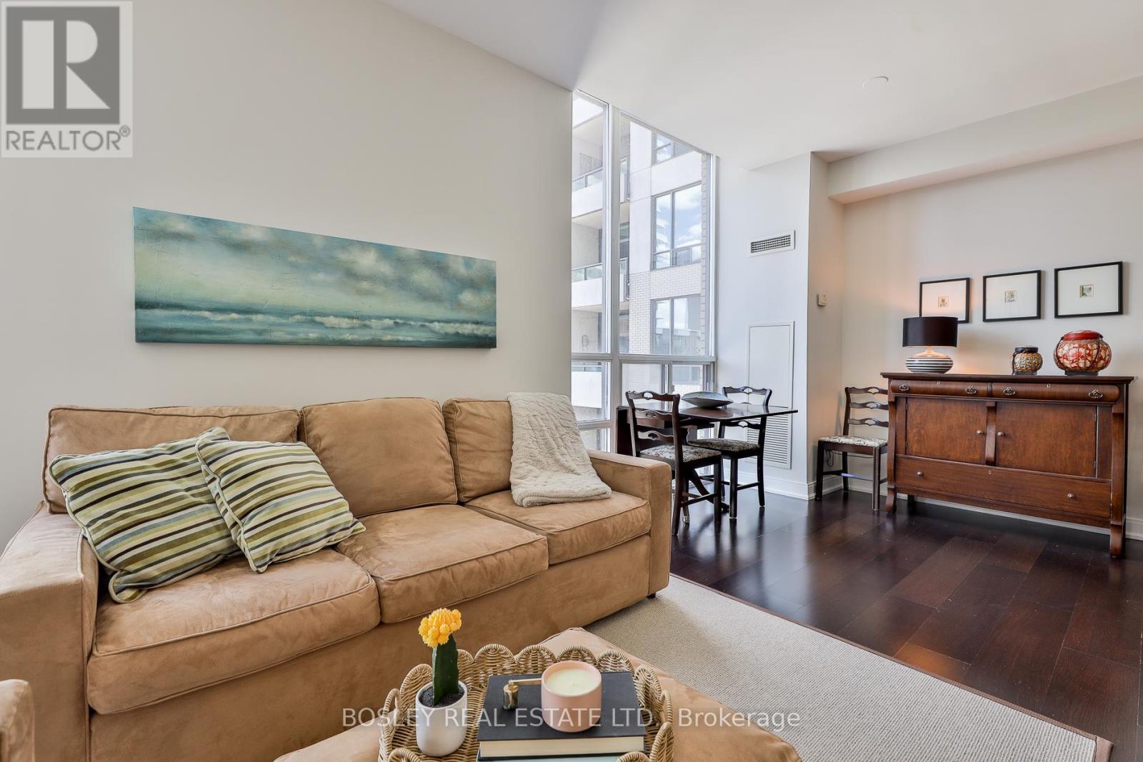 Photo 19 of 318 88 Broadway Avenue, Toronto ON