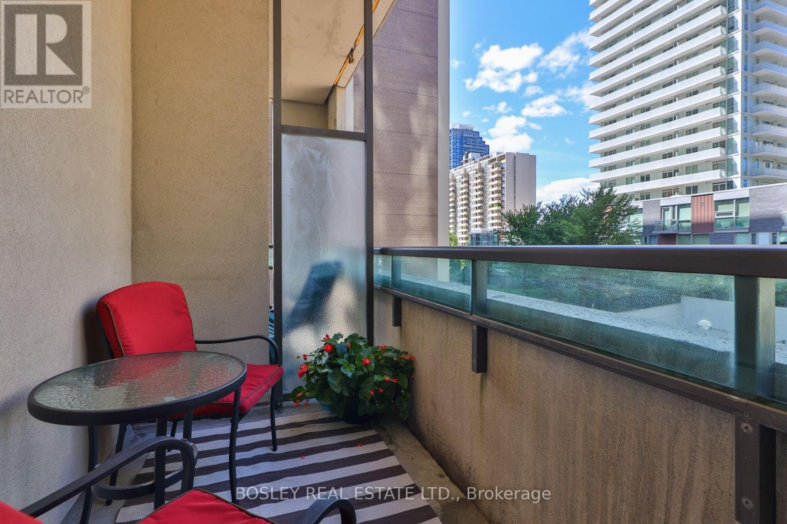 Photo 21 of 318 88 Broadway Avenue, Toronto ON