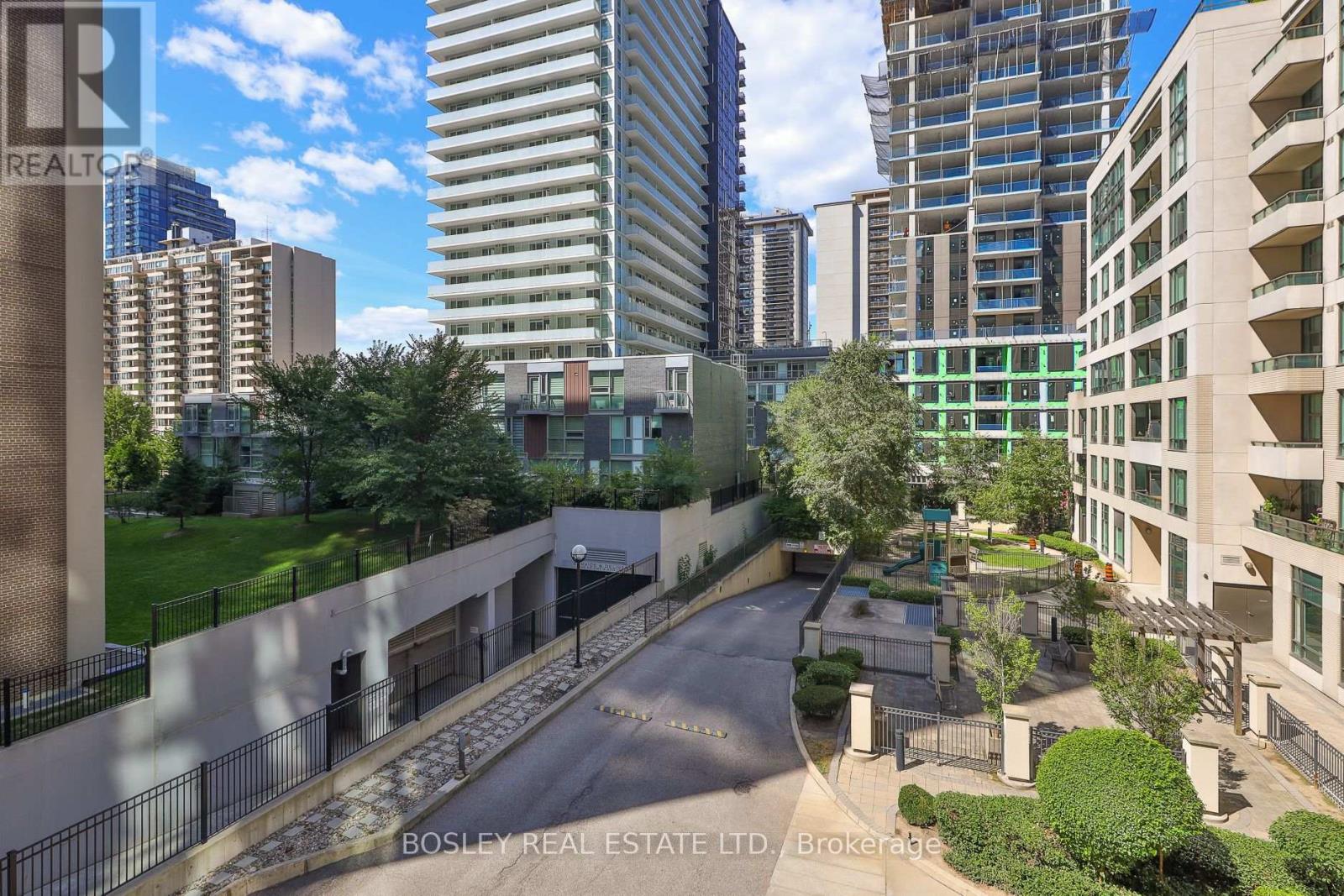Photo 22 of 318 88 Broadway Avenue, Toronto ON