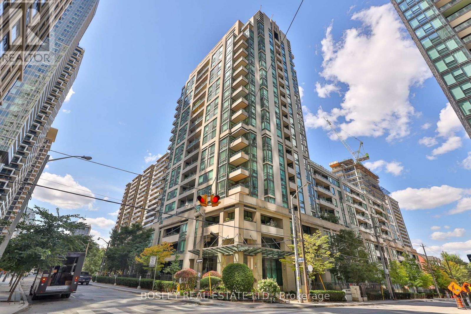Photo 41 of 318 88 Broadway Avenue, Toronto ON